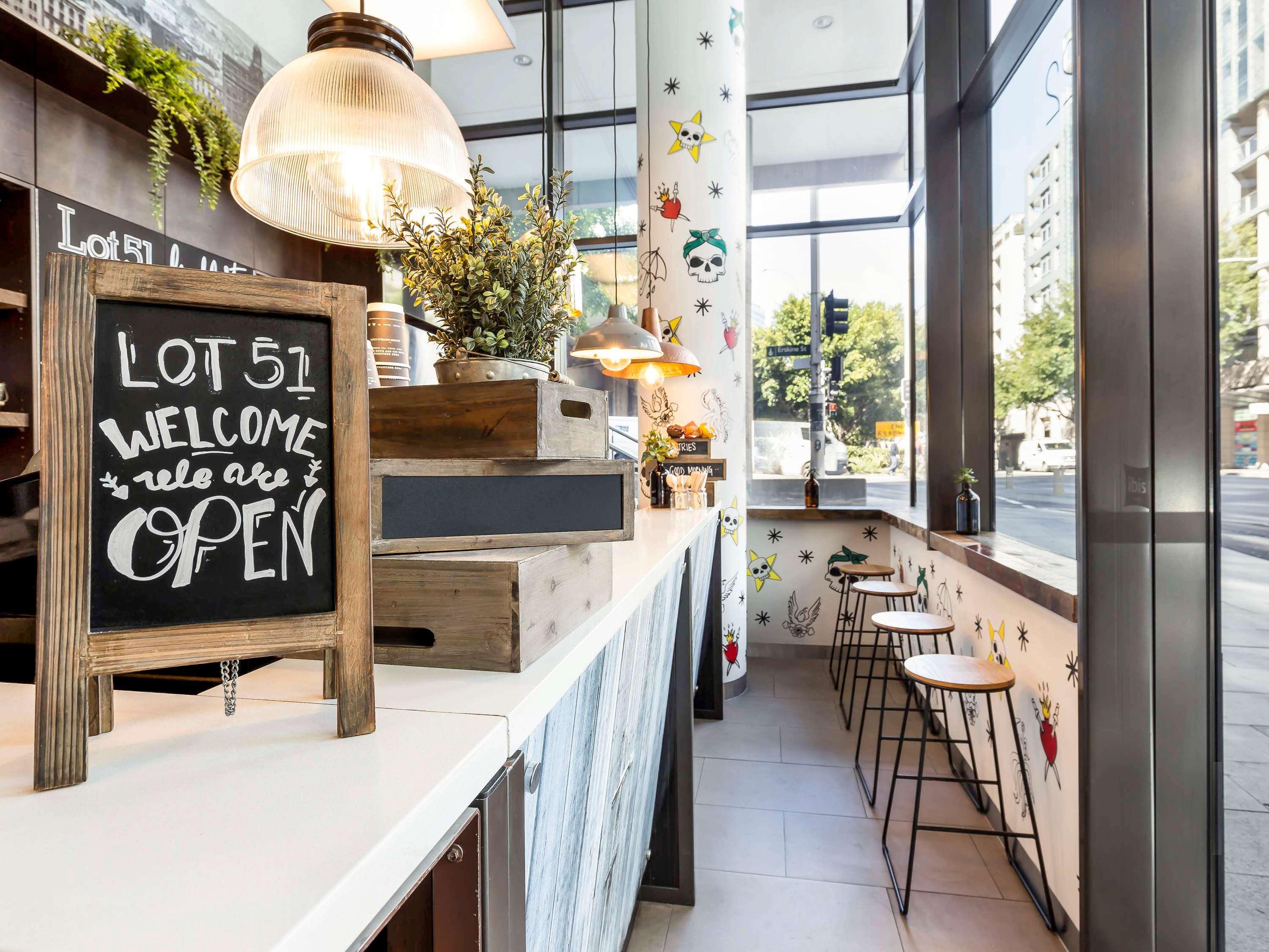 Ibis Sydney Barangaroo Hotel Екстериор снимка