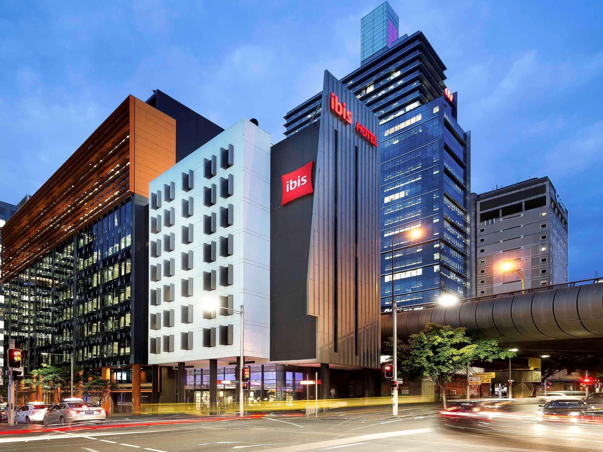Ibis Sydney Barangaroo Hotel Екстериор снимка