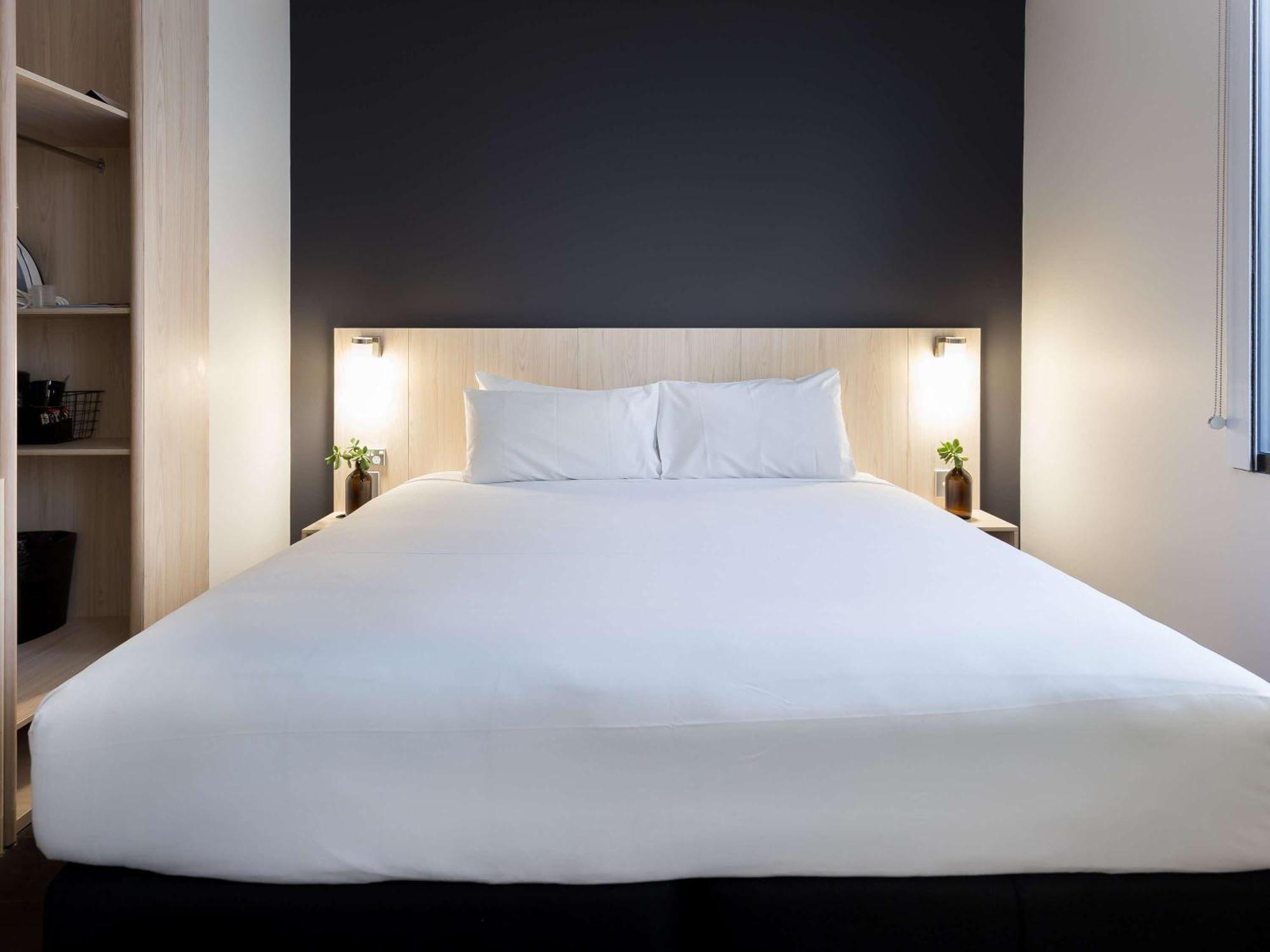 Ibis Sydney Barangaroo Hotel Екстериор снимка