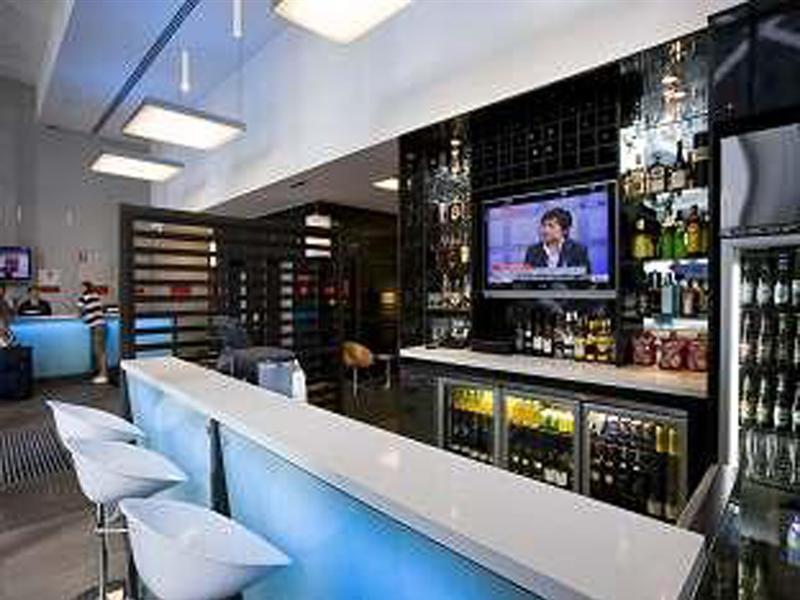 Ibis Sydney Barangaroo Hotel Екстериор снимка