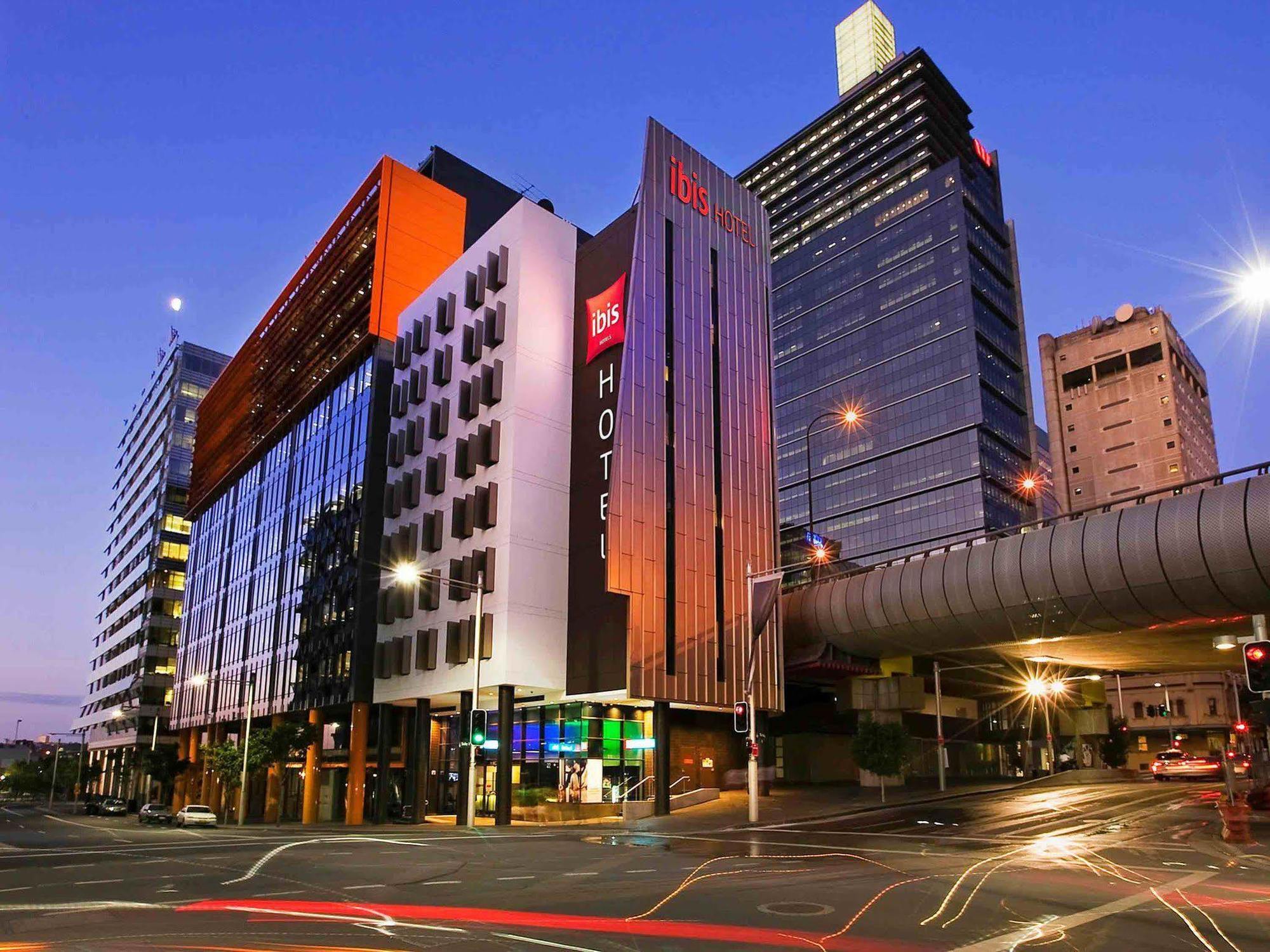 Ibis Sydney Barangaroo Hotel Екстериор снимка