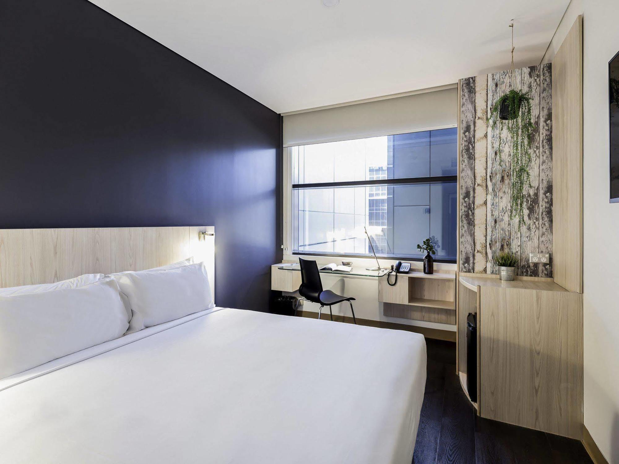 Ibis Sydney Barangaroo Hotel Екстериор снимка