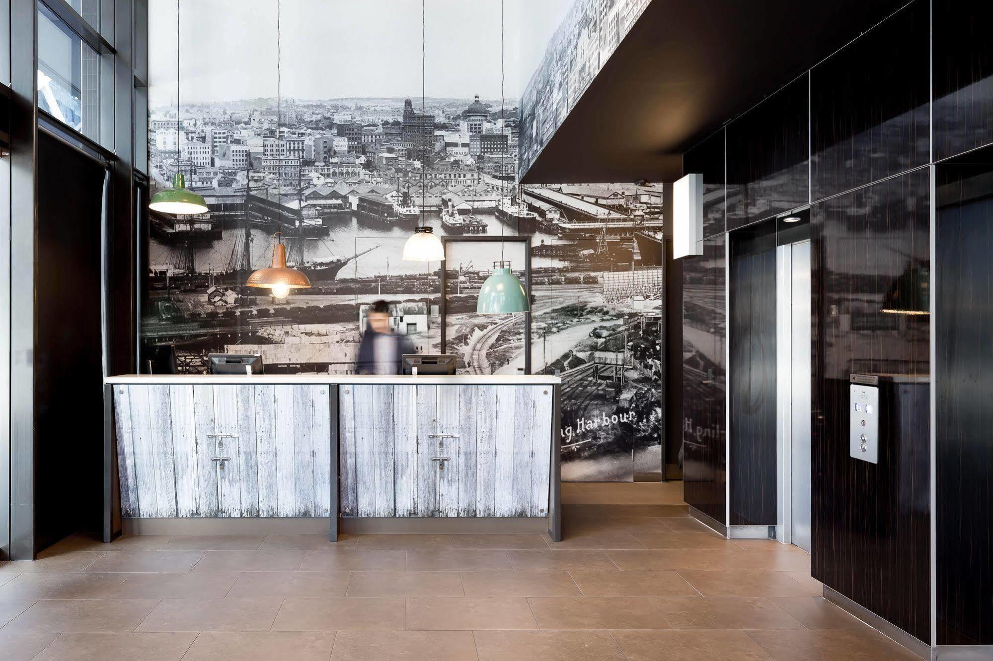 Ibis Sydney Barangaroo Hotel Екстериор снимка