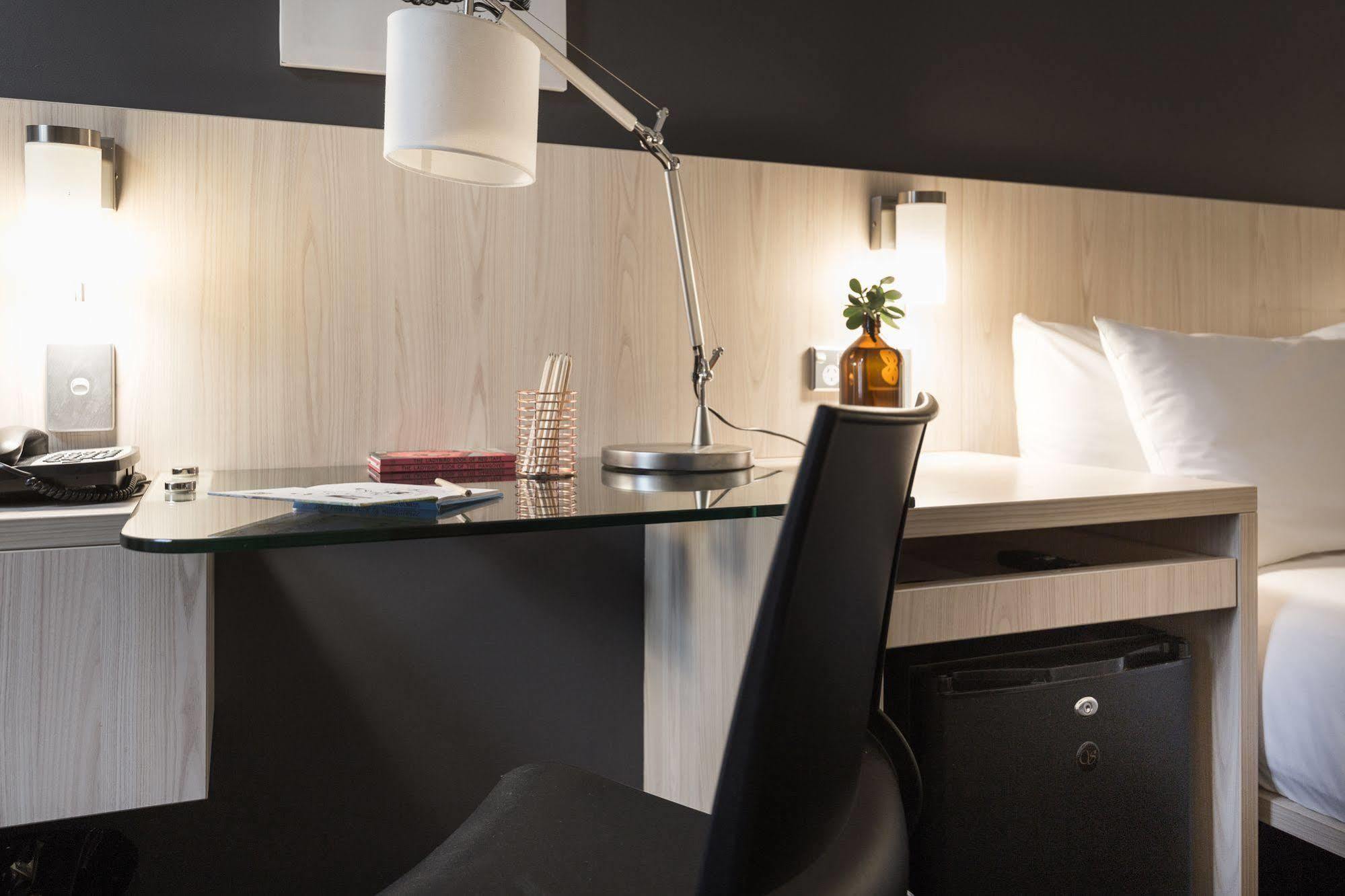 Ibis Sydney Barangaroo Hotel Екстериор снимка